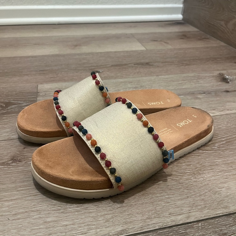 TOMS Women's Beige Beaded Slide Sandals